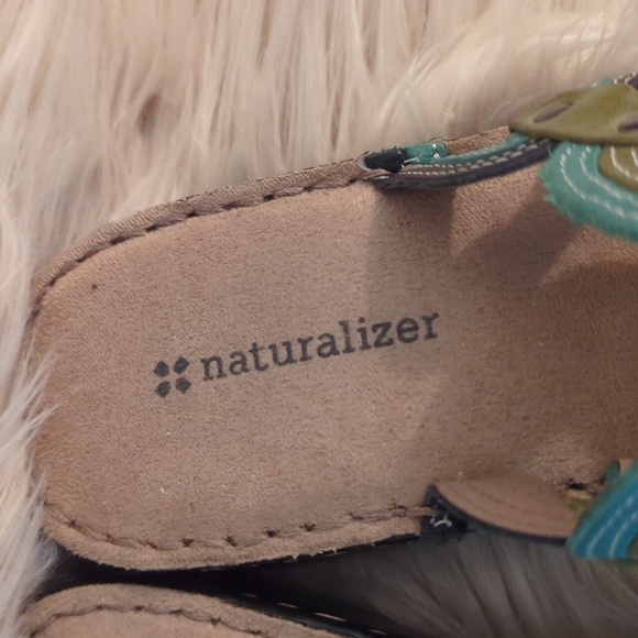 Naturalizer sandals size 10 - Picture 2 of 2